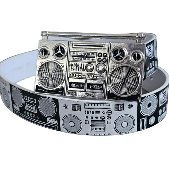 Retro 80s Boombox Metal Belt Buckle & Boombox Belt size 32